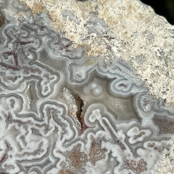 Mexican lace (1) agate slab with stand | crystal - Picture 9 of 14